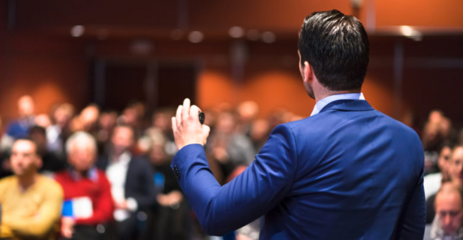 Panduan Praktis Berbicara Dengan Percaya Diri Di Depan Umum Teknik Dan Tips Efektif