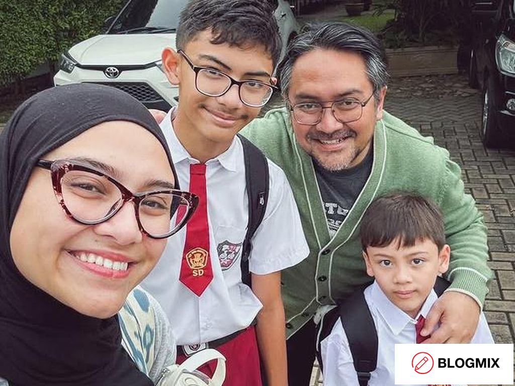 Cerita Zee Zee Shahab Didik Anak Pakai Parenting VOC