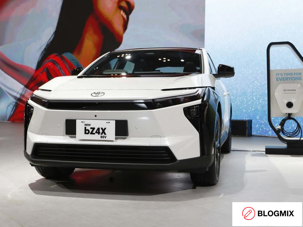 Sudah Ada Versi Lokal, Toyota bZ4X CBU Jepang Masih Dijual di Indonesia