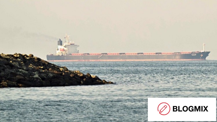Mengejutkan Iran Buka Kembali Selat Hormuz Untuk Lalu Lintas Komersial
