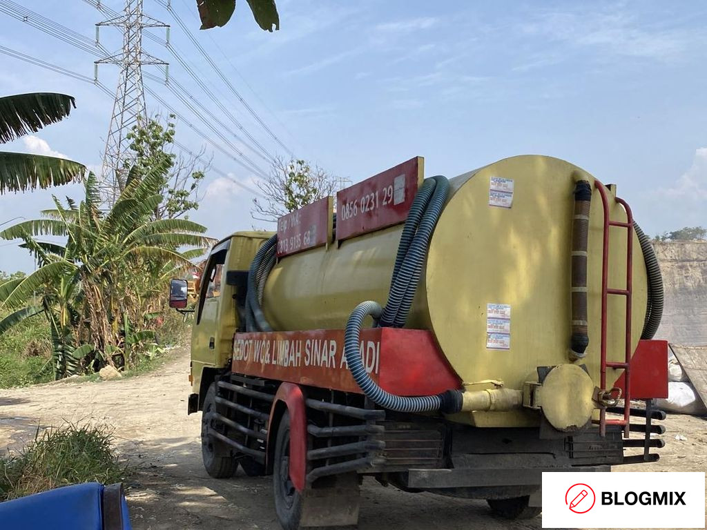 Tak Hanya Sampah, Brown Canyon Juga Dikotori Pembuangan Tinja Manusia